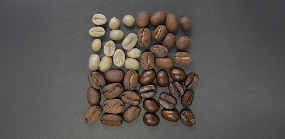 chicchi di caffè di diverse tostature