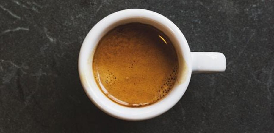 caffè dopo pranzo, bere caffè dopo pranzo